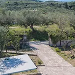 Ionnisos Traditional