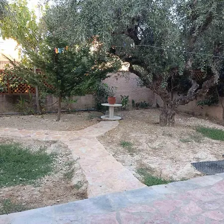 Ionnisos Traditional Mouzákion